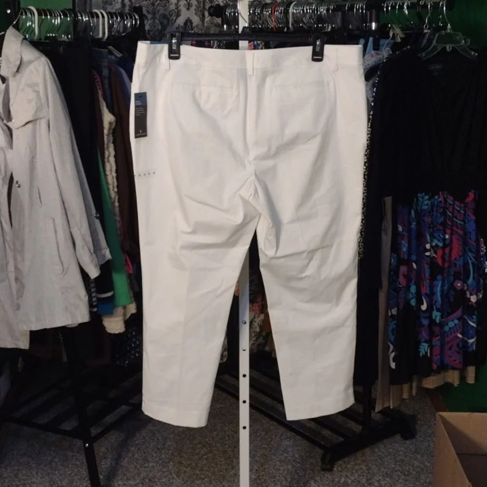 Worthington, size 18, white slim ankle pants - Picture 2 of 5